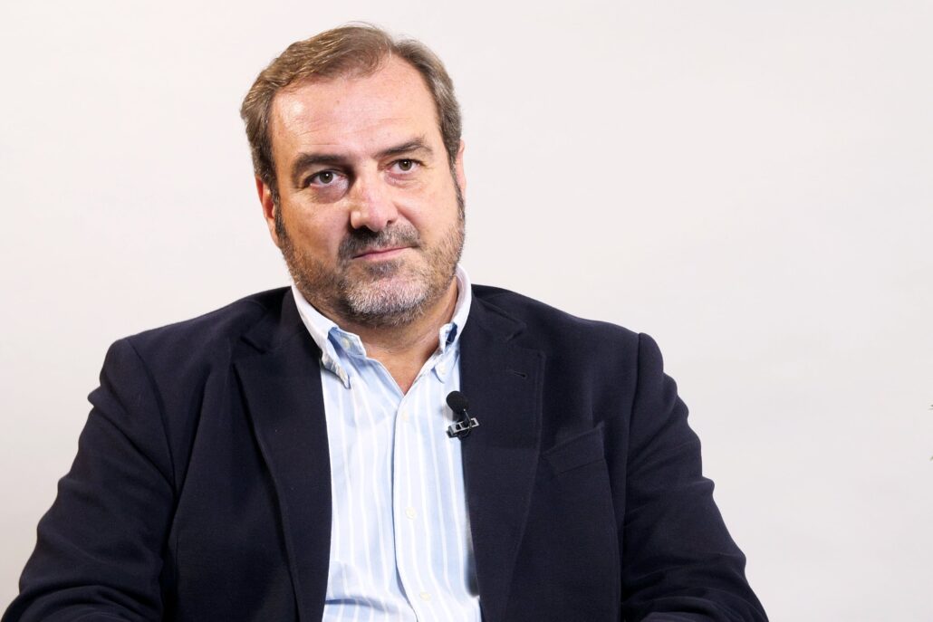 Angel Saenz de Cenzano, Country Manager, talento Linkedin